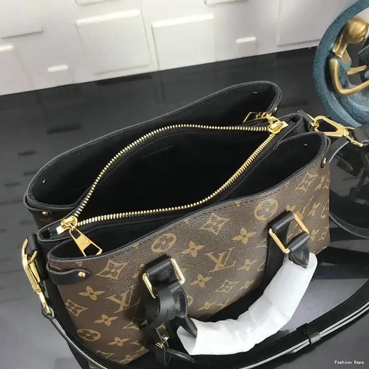 Fashion Reps 20B570254 Bags LV 0516